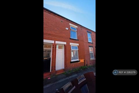 2 bedroom terraced house to rent, Sheerness St, Manchester, M18