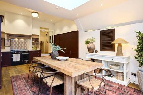 undefined, Rosebery Road, London, N10