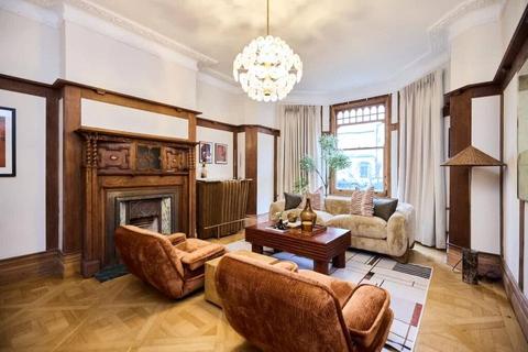 undefined, Rosebery Road, London, N10