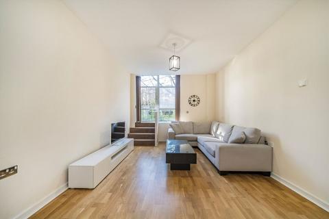 1 bedroom flat to rent, Great West Road, Brentford TW8