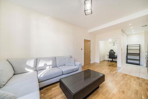1 bedroom flat to rent, Great West Road, Brentford TW8