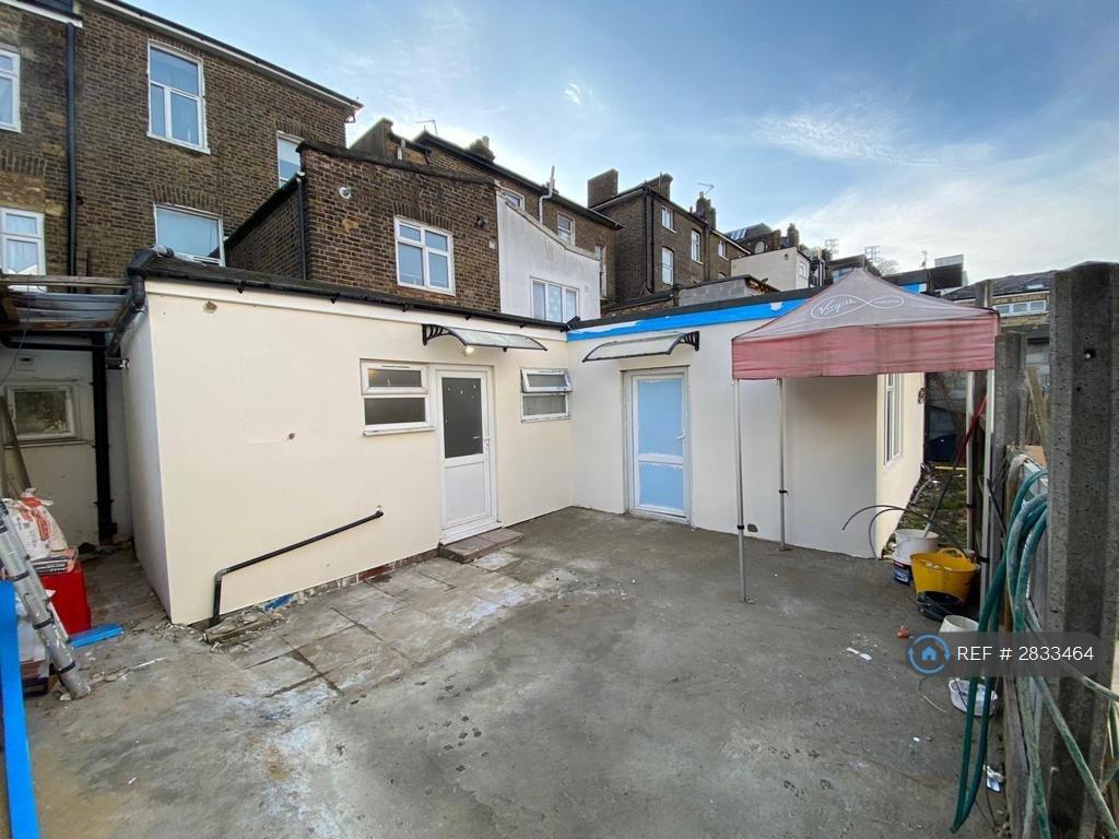 1 Bedroom Ground Floor Flat