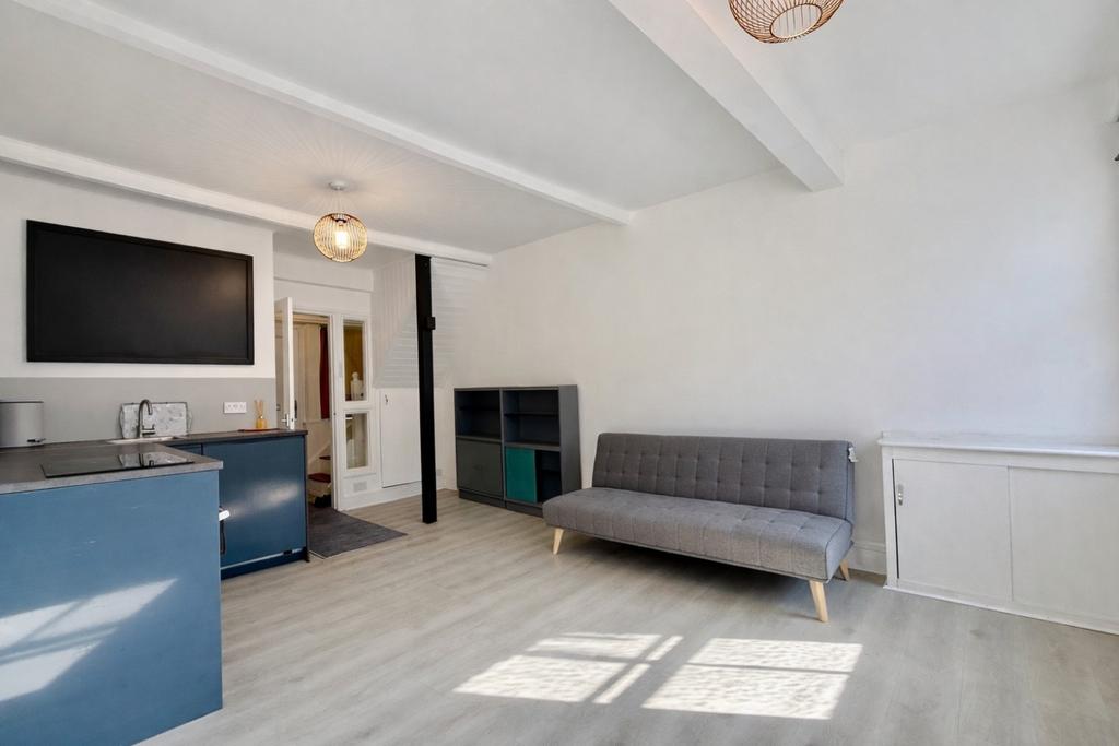 Sitting Room Kitchen