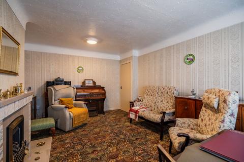 2 bedroom semi-detached bungalow for sale, Courtland Drive, Deeside CH5