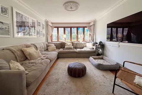 undefined, Seymour Place, Woking GU22
