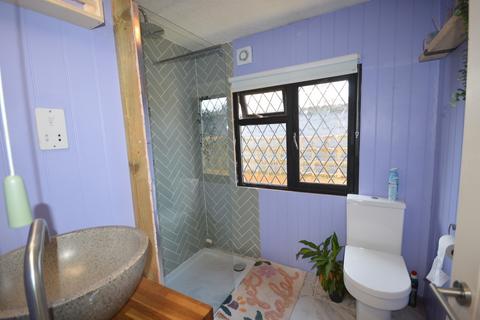 2 bedroom detached house for sale, Thames Street, Hampton TW12
