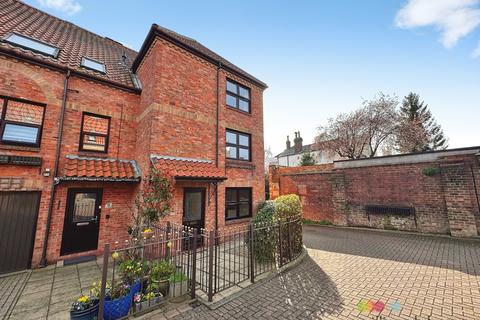 undefined, Wain Well Mews, LINCOLN