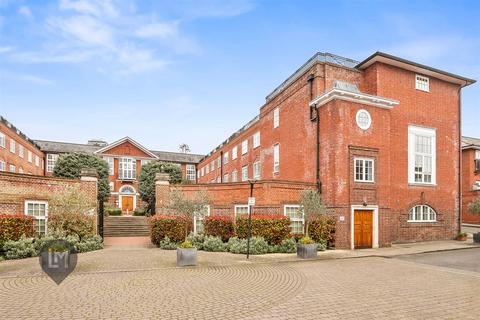 3 bedroom flat for sale, Arcadian Place, London