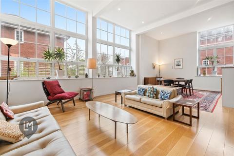 3 bedroom flat for sale, Arcadian Place, London