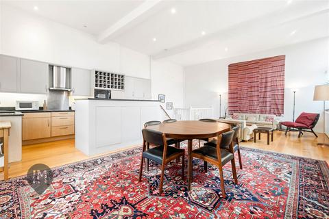 3 bedroom flat for sale, Arcadian Place, London