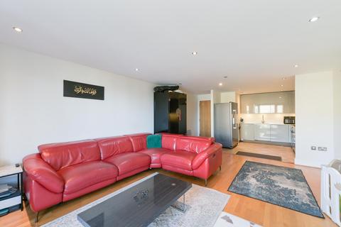 2 bedroom flat for sale, Dorey House, High Street