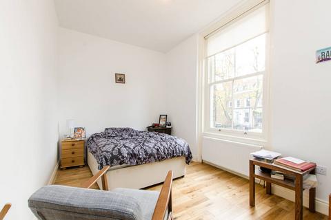 3 bedroom flat to rent, Stockwell Park Road, Brixton, London, SW9