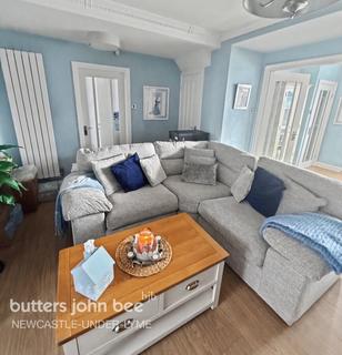 4 bedroom semi-detached house for sale, Loring Road, Newcastle