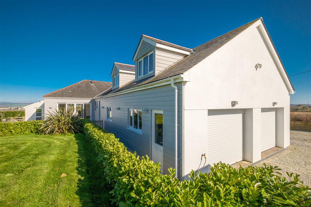 Parry Tor Villa Photos-17.jpg
