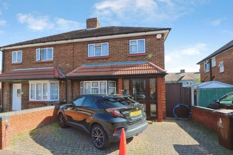 3 bedroom semi-detached house to rent, Ingleby Road, Dagenham RM10