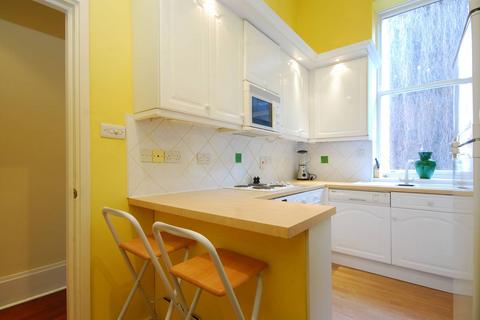 2 bedroom flat for sale, Nevern Square, Earls Court, London, SW5