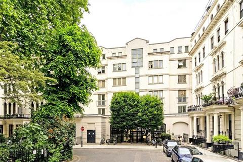2 bedroom flat to rent, Kensington Gardens Square, London W2