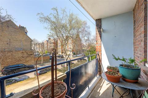 2 bedroom flat to rent, Baskerville Road, London, SW18