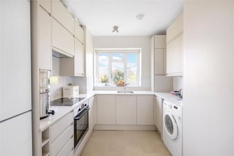 2 bedroom flat to rent, Baskerville Road, London, SW18