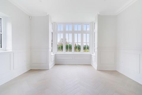 5 bedroom detached house for sale, Deerhurst Place, East Sussex TN22