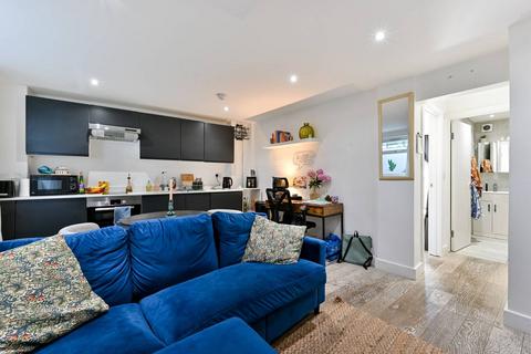 4 bedroom terraced house for sale, Belfast Road, Stoke Newington, London, N16