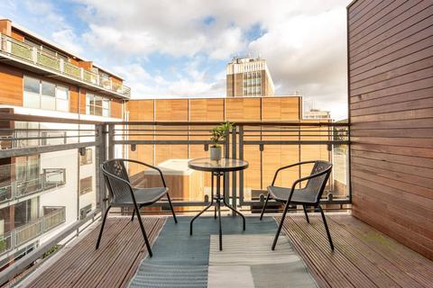 undefined, The Bittoms, Kingston, Kingston upon Thames, KT1