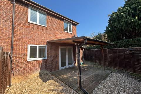 undefined, Flodden Drive, Calcot, Reading, RG31