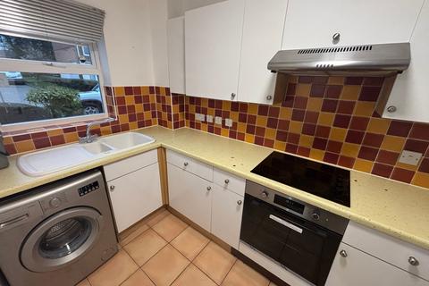 2 bedroom ground floor flat to rent, Norn Hill, Basingstoke, RG21