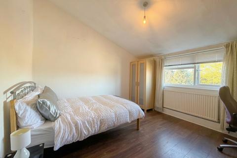 undefined, St. Clement Close, Uxbridge, UB8