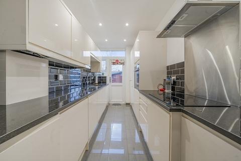 3 bedroom end of terrace house for sale, Aylesford Avenue, Beckenham, Kent, BR3