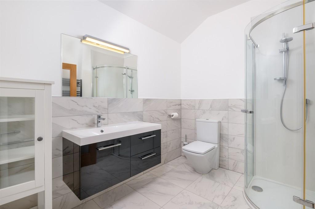 Bedroom Two En-suite