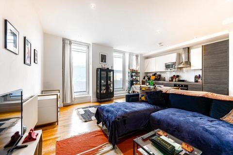 2 bedroom flat for sale, Hatfield House, Merryweather Place, London, SE10
