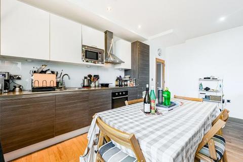 2 bedroom flat for sale, Hatfield House, Merryweather Place, London, SE10