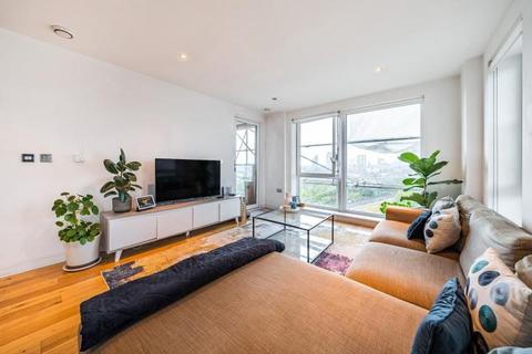 2 bedroom flat for sale, Oxborough House, Eltringham Street, London, SW18