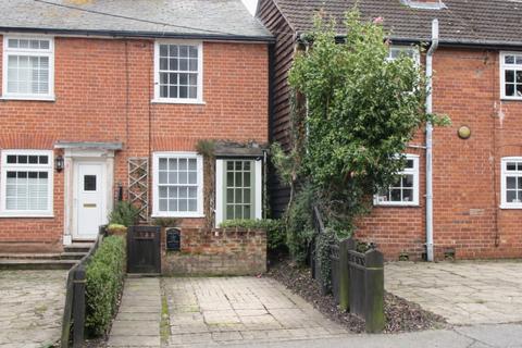 2 bedroom end of terrace house for sale, Wignall Street, Essex CO11