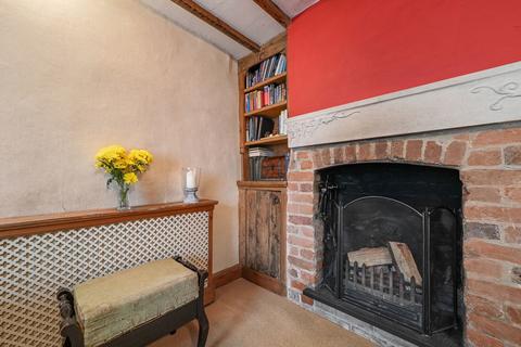 2 bedroom end of terrace house for sale, Wignall Street, Essex CO11