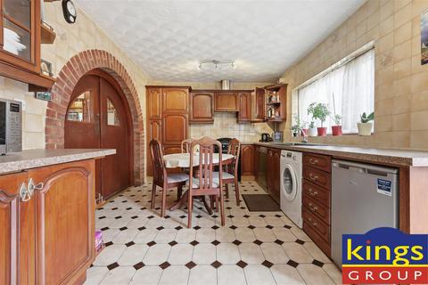 4 bedroom semi-detached house for sale, Giffard Road, Edmonton, N18