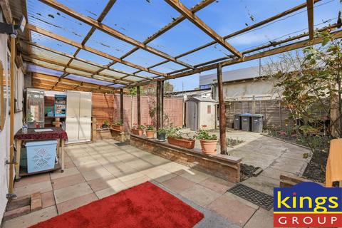 4 bedroom semi-detached house for sale, Giffard Road, Edmonton, N18