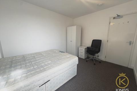5 bedroom flat to rent, Albert Road, Southsea