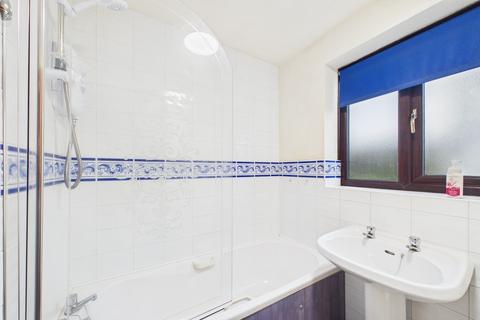 2 bedroom apartment to rent, Neville Street, Cumbria LA12