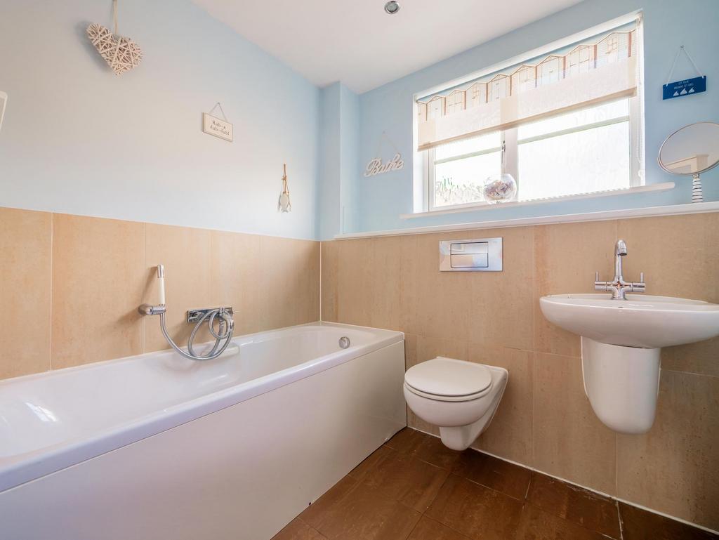 Main Bathroom