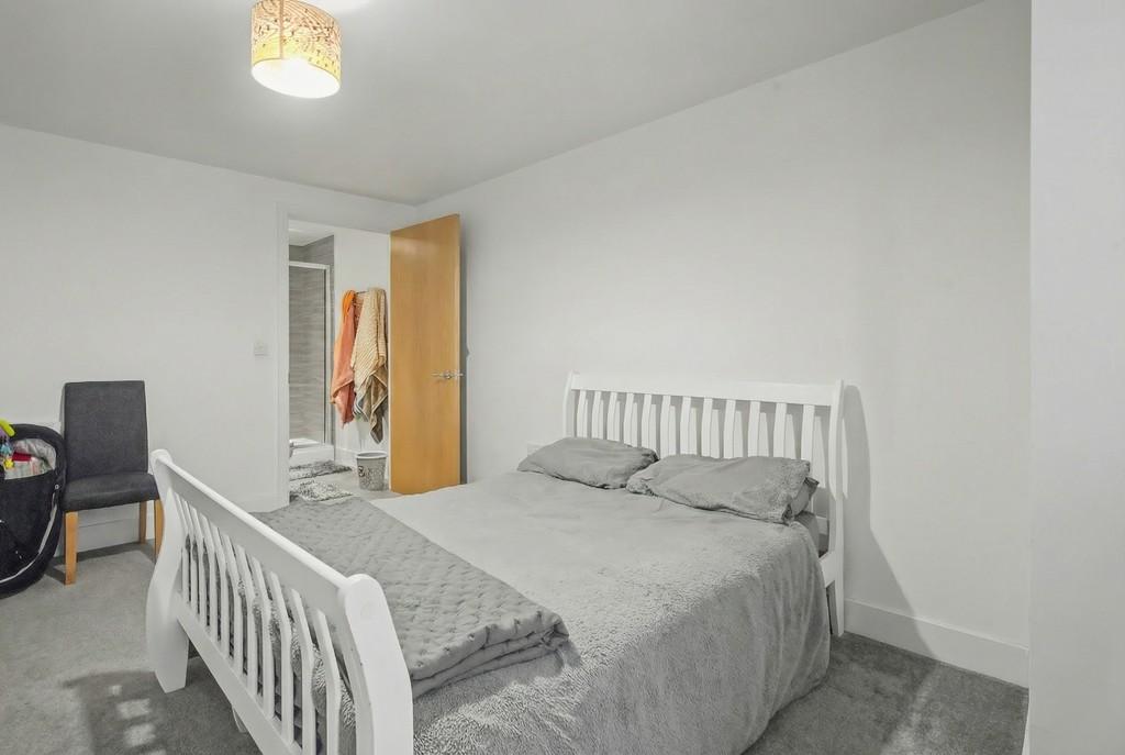 Bedroom 1 - Angle 2