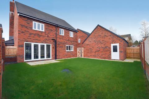 4 bedroom detached house for sale, Milestone Road, Loggerheads