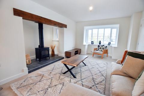 4 bedroom detached house for sale, Milestone Road, Loggerheads