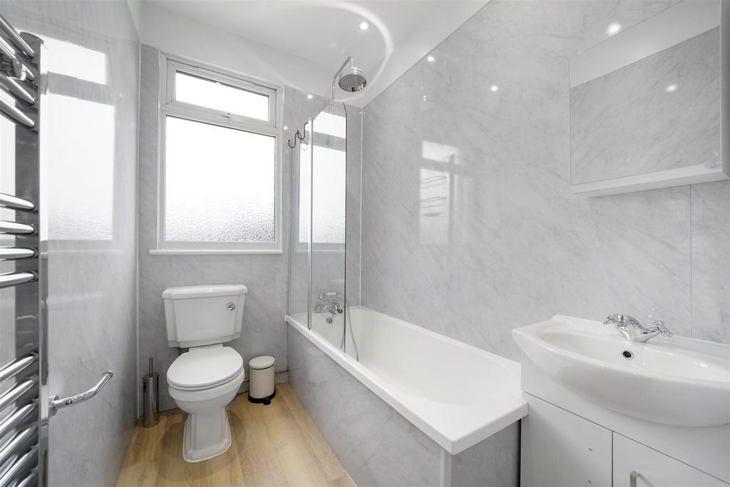 206 A Preston Road - xt Hr6 QIH93 GN8 YJc L6 Gm.jpg