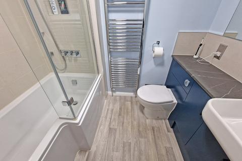 2 bedroom apartment for sale, Southdown Road, West Sussex BN42