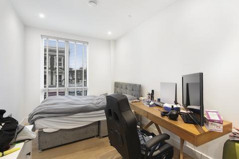 3 bedroom apartment for sale, Fermoy Road, London