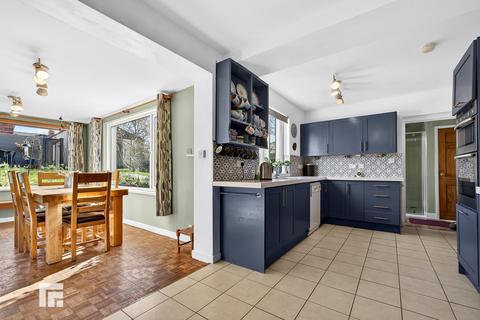 undefined, Claude Road West, Barry CF62