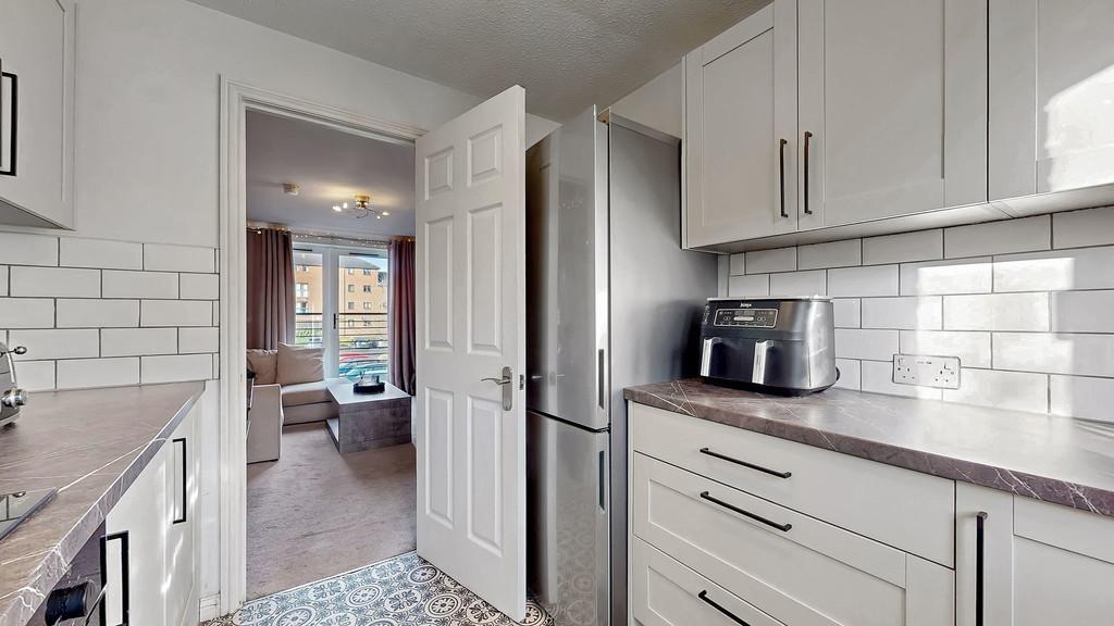 20-web-or-mls-8 Sutcliffe Court Flat 1.2 18