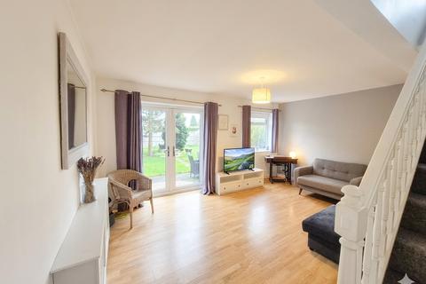 3 bedroom detached house to rent, Turncroft Way, Manchester M28